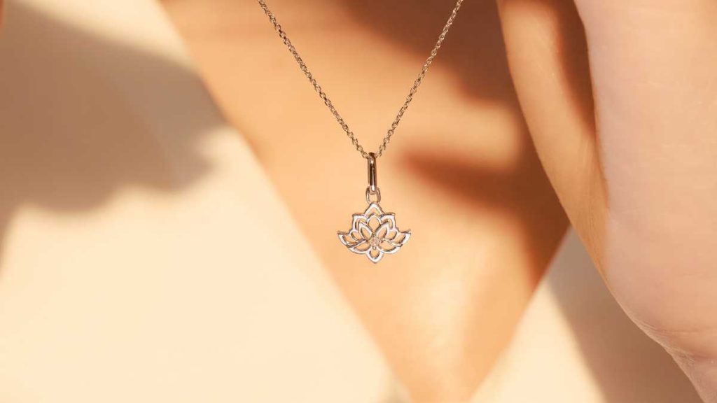 ชันษาคู่พลังใบไผ่ ดอกบัว