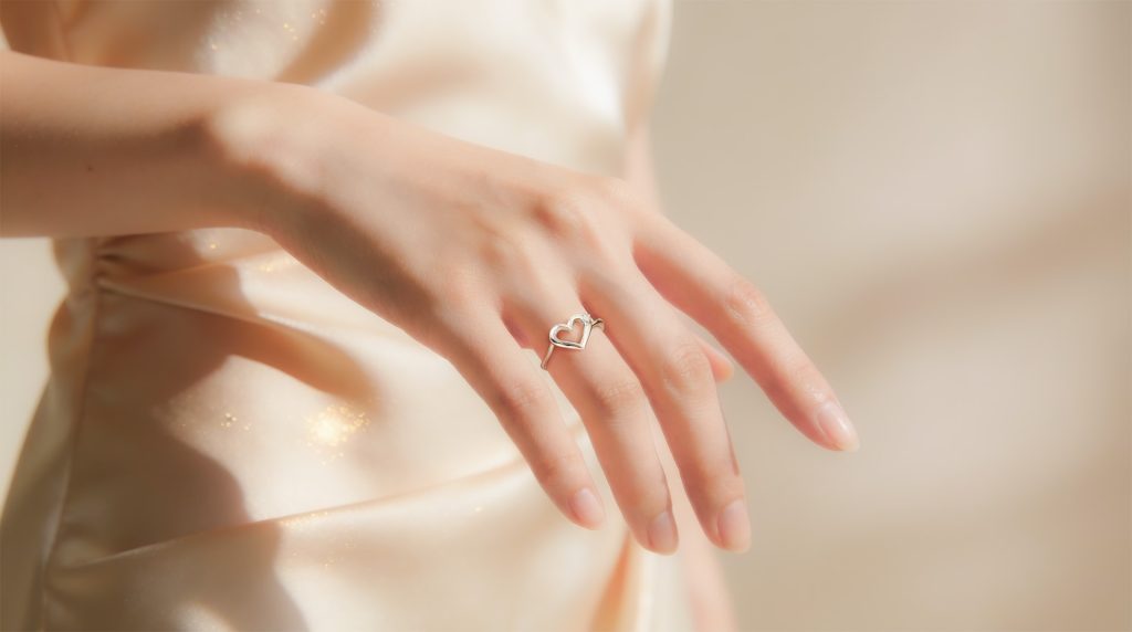 Heart ring